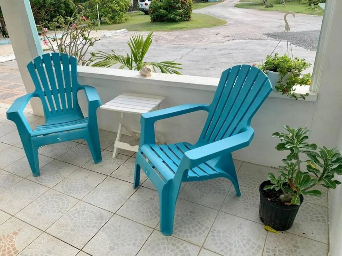 Suite 2A, Blue Pavilion - Steps To Seven Mile Beach -Value, Service, Comfort West Bay