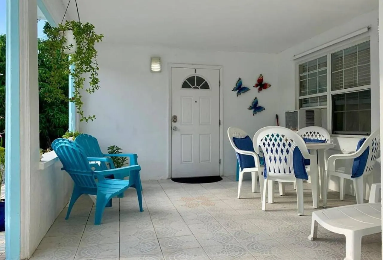 Suite 2A, Blue Pavilion - Steps To Seven Mile Beach -Value, Service, Comfort West Bay Cayman Islands