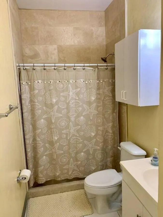 Suite 2A, Blue Pavilion - Steps To Seven Mile Beach -Value, Service, Comfort West Bay Apartment